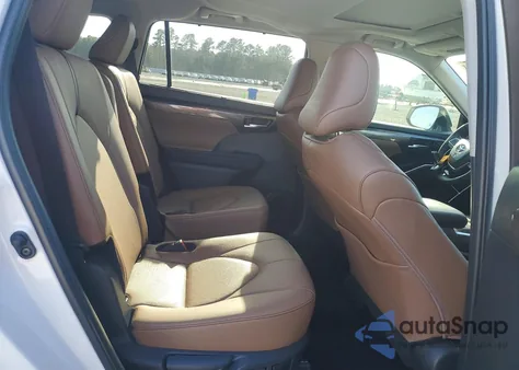 2025 Toyota Highlander Hybrid Xle from USA, damaged, VIN 5TDKBRCH8SS648596